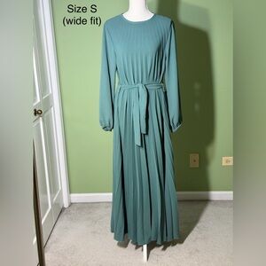 Elegant Teal Maxi Dress